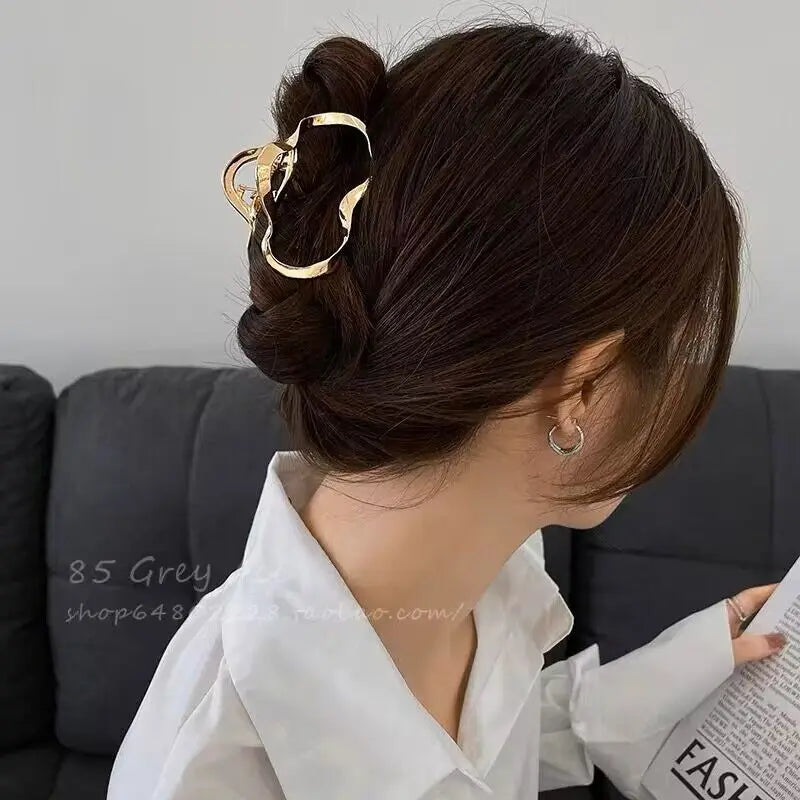 2025 New Vintage Ribbon Bow Hair Claws Exquisite Metal Hair Clip Clasp Hairpins For Women Hair Accessories Barrettes Shark Clips