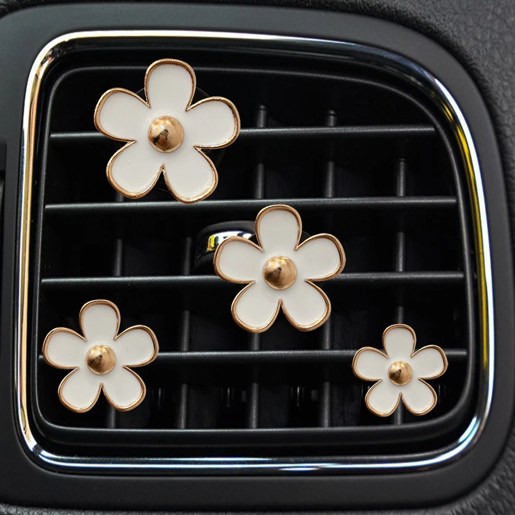 4Pcs/Set Car Outlet Vent Perfume Clips Car Air Freshener Conditioning Aromatherapy Small Daisy Interior Decoration Accessories